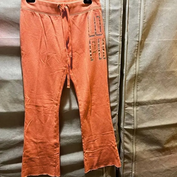 VS PINK OG Campus Flare Sweatpants Light Orange Silver Foil LOVE PINK Logo Sz L - Picture 4 of 5